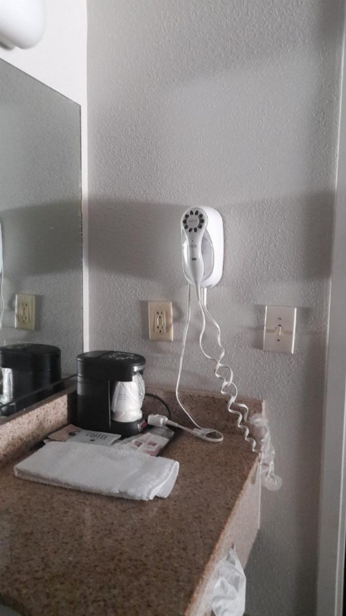 Super 8 by Wyndham Dania/Fort Lauderdale Arpt image 11