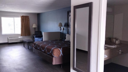 Super 8 by Wyndham Dania/Fort Lauderdale Arpt image 14