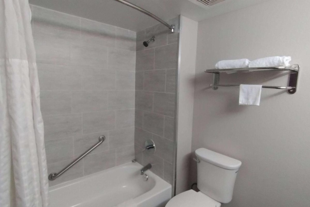 Super 8 by Wyndham Dania/Fort Lauderdale Arpt Image 20