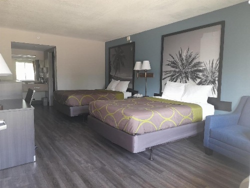 Super 8 by Wyndham Dania/Fort Lauderdale Arpt image 30