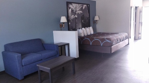 Super 8 by Wyndham Dania/Fort Lauderdale Arpt image 36
