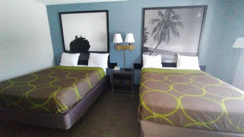 Super 8 by Wyndham Dania/Fort Lauderdale Arpt image 42