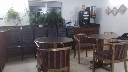 Super 8 by Wyndham Dania/Fort Lauderdale Arpt image 7